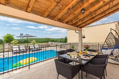 Villa mit Pool