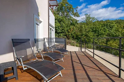 Ferienhaus mit Terrasse und Pool