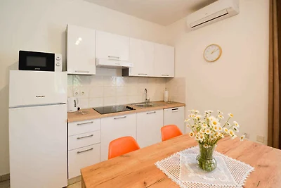 Ferienwohnung mit Terrasse und Klimaanlage