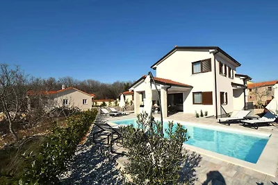 Villa mit Swimmingpool