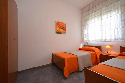 Ferienwohnung mit Klimaanlage und Balkon