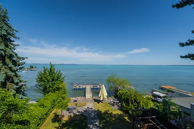 Ferienhaus völlig renoviert direkt am Balaton