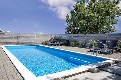 Ferienwohnung mit Pool, Klimaanlage und