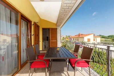 Ferienhaus mit Pool und Grill