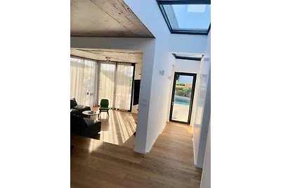 Ferienhaus mit Terrasse und Pool