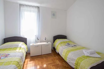 Ferienwohnung mit Balkon und Klimaanlage