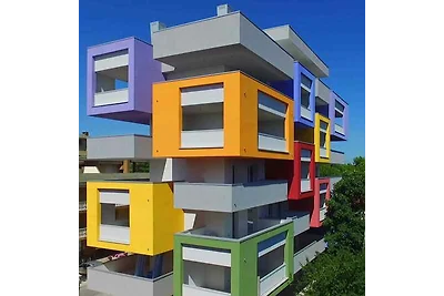 Studio mit Klimaanlage und Balkon