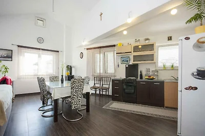 Ferienwohnung mit Terrasse und Klimaanlage