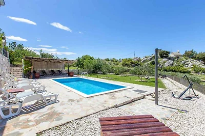 Ferienhaus mit Aussenpool