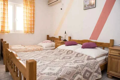 Ferienwohnung mit Klimaanlage und Pool