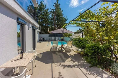 Ferienwohnung mit Pool und gemeinsamer