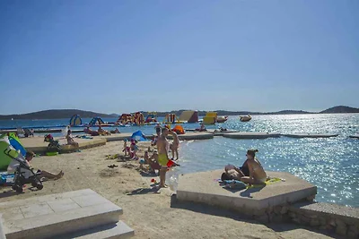 Familienfreundliche Ferienwohnung Ina in Vodi