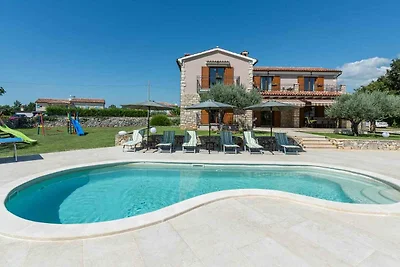 Villa mit Klimaanlage und Pool