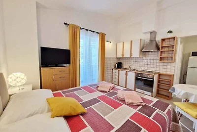 Studio mit Klimaanlage, Grill und Balkon