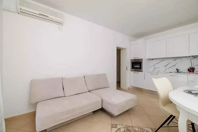 Ferienwohnung mit Terrasse und Meerblick