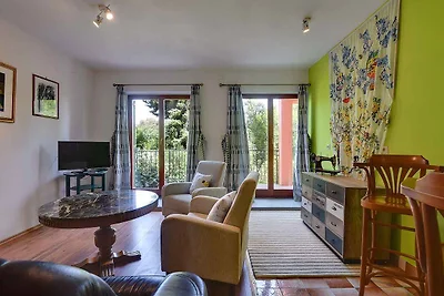 Ferienwohnung mit Terrasse und Garten