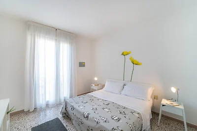 Ferienwohnung mit Klimaanlage und Balkon