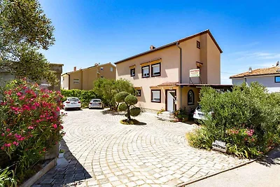 Ferienwohnung mit Terrasse und Grill