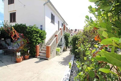 Ferienwohnung mit Balkon, Klimaanlage und