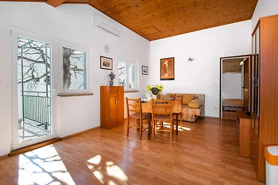Ferienwohnung mit Balkon und Grill