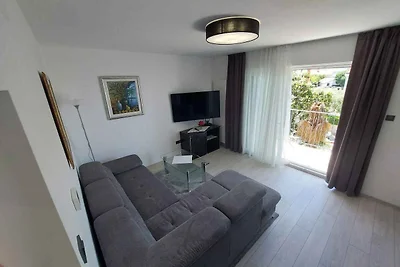 Ferienwohnung mit Klimaanlage und Balkon