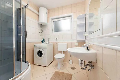 Ferienwohnung mit Klimaanlage und Garten