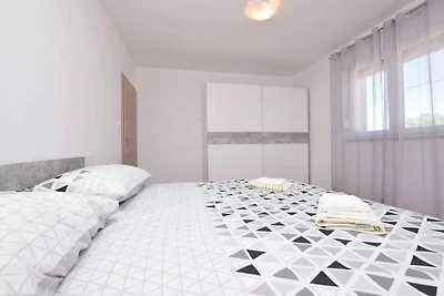 Ferienwohnung mit Klimaanlage und Pool