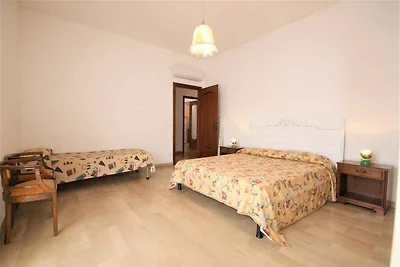 Ferienwohnung mit Klimaanlage und Balkon