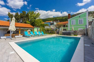 Ferienhaus mit Whirpool, Aussenpool und