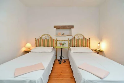 Ferienhaus traditionell eingerichtet mit Terr