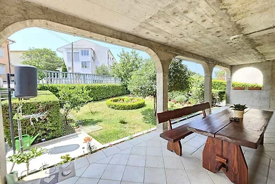 Ferienwohnung für 6 Personen mit Terrasse