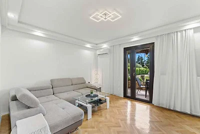 Ferienwohnung mit Klimaanlage und Pool
