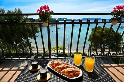Ferienwohnung am Meer mit einem Balkon