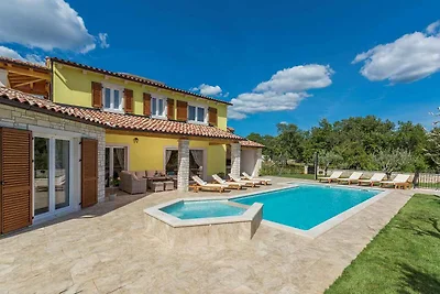 Villa mit Privatpool