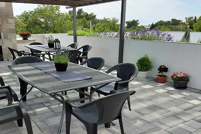 Ferienwohnung mit Swimmingpool, Grillterrasse