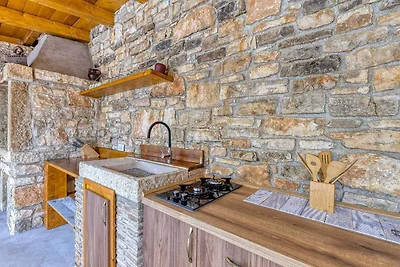 Villa mit Garten und Privatpool