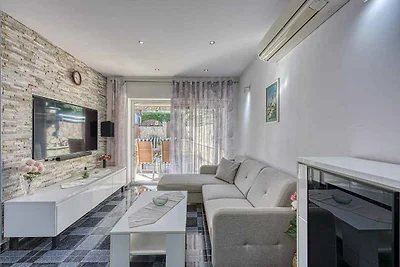 Ferienwohnung mit Klimaanlage und Terrasse