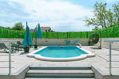 Ferienhaus mit Klimaanlage und Pool