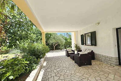 Ferienwohnung mit Garten, Klima, Internet und