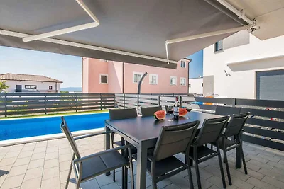 Ferienhaus mit einem saisonal beheizten Pool