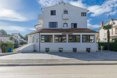 Apartment in Poreč an der Küste mit Terrasse,