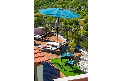 Ferienhaus mit Pool, Klimaanlage und