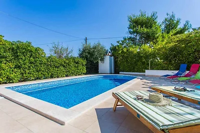 Ferienwohnung mit Pool und Grill zur gemeinsa