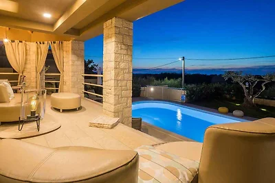 Villa mit Klimaanlage und Pool