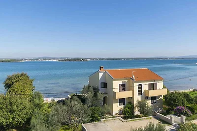 Ferienwohnung mit Balkon und Grill