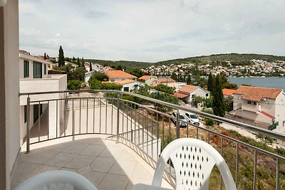 Ferienwohnung mit Klimaanlage, Balkon und Mee