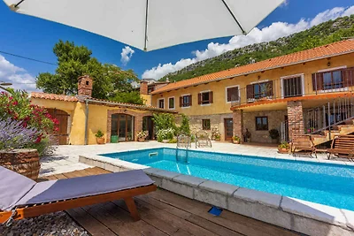 Holiday home relaxing holiday Grizane