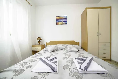 Ferienwohnung mit Klimaanlage und Pool