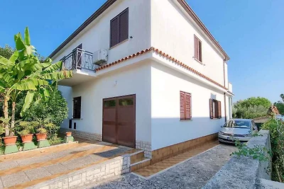 Ferienwohnung mit schönem Balkon mit Tisch un