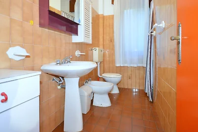 Studio mit Klimaanlage und Balkon